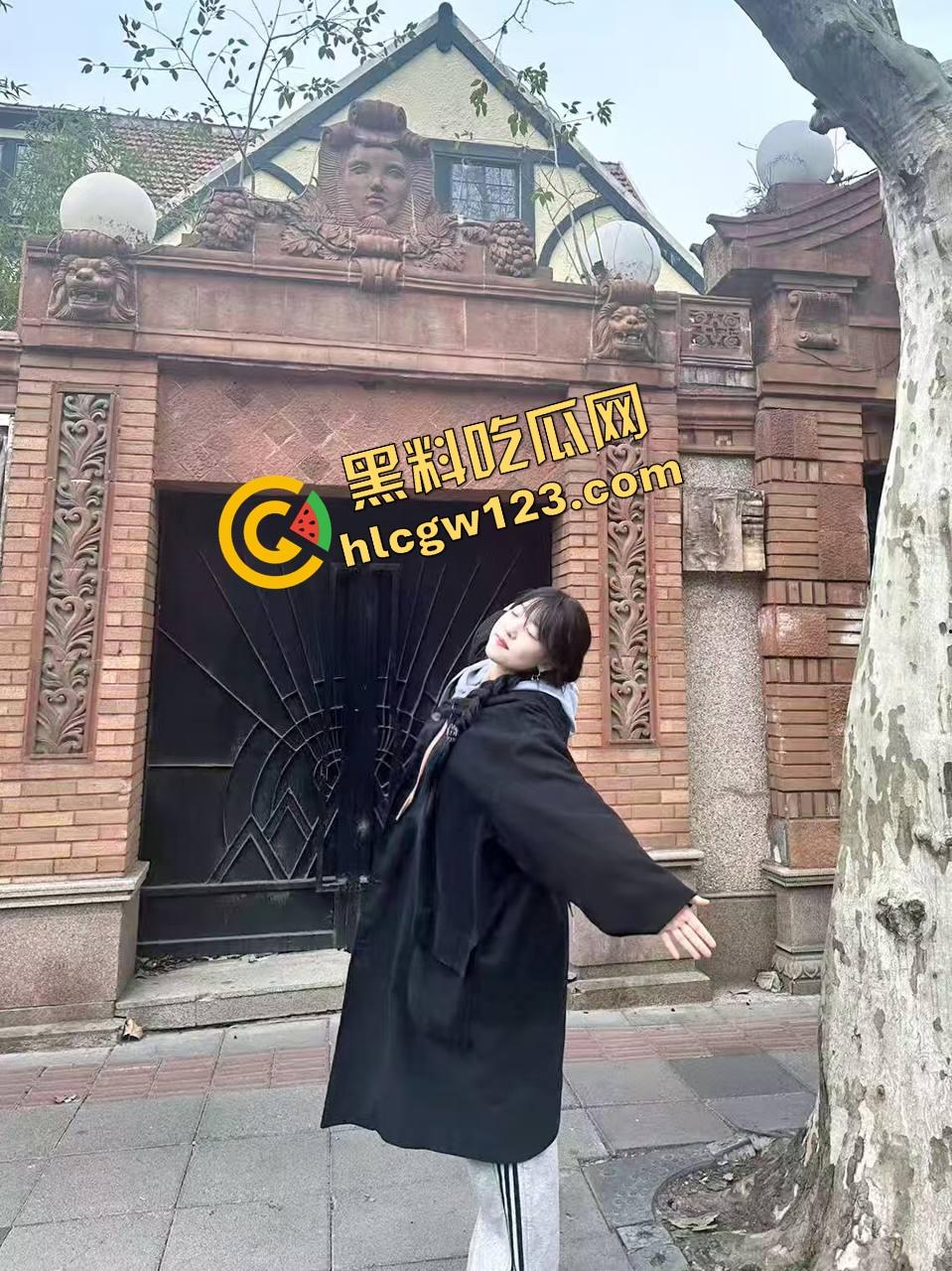 又一个女朋友被玩疯,全头罩调教成铁甲小宝,口鼻被封逼口被塞,这种重度变态玩法到底什么路数? 第6张 又一个女朋友被玩疯,全头罩调教成铁甲小宝,口鼻被封逼口被塞,这种重度变态玩法到底什么路数? 第6张