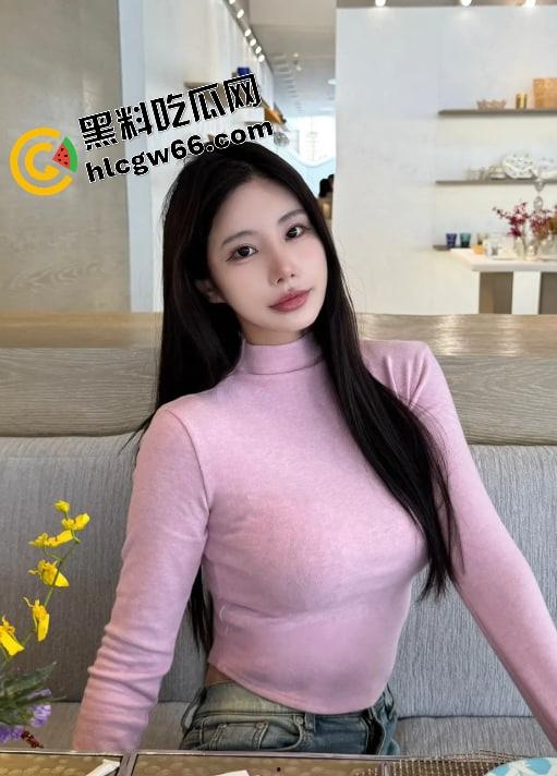 陕西【Barbara】高冷脸掩不住骚穴,主动骑乘深喉口爆金主,被爆操成淫叫母狗,粉丝都操过她! 第3张 陕西【Barbara】高冷脸掩不住骚穴,主动骑乘深喉口爆金主,被爆操成淫叫母狗,粉丝都操过她! 第3张