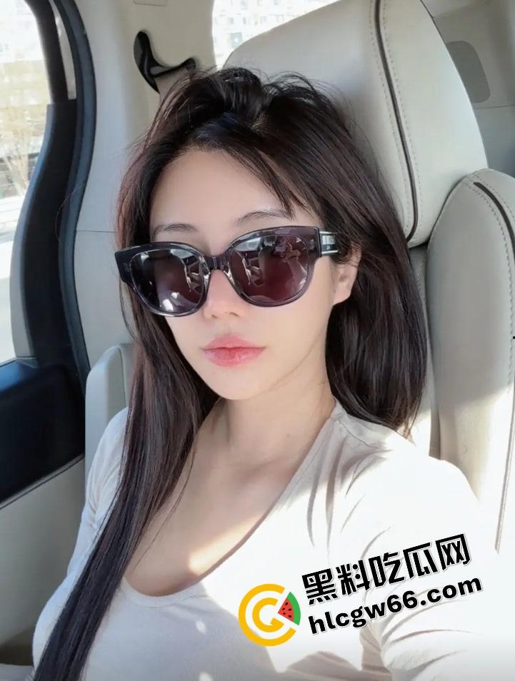 陕西【Barbara】高冷脸掩不住骚穴,主动骑乘深喉口爆金主,被爆操成淫叫母狗,粉丝都操过她! 第10张 陕西【Barbara】高冷脸掩不住骚穴,主动骑乘深喉口爆金主,被爆操成淫叫母狗,粉丝都操过她! 第10张