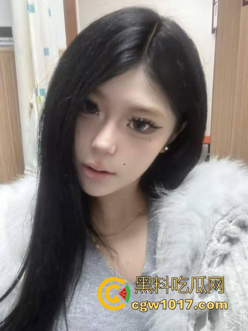 地雷OD妹求爱被拒,只喜欢大鸡巴哥哥猛捅,没大屌这生活是一天都活不下去,不惜跪下猛填自慰猛男塞满空虚的小穴! 第6张 地雷OD妹求爱被拒,只喜欢大鸡巴哥哥猛捅,没大屌这生活是一天都活不下去,不惜跪下猛填自慰猛男塞满空虚的小穴! 第6张