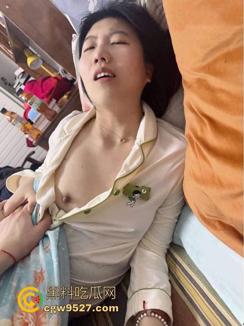 广东潮汕美艳少妇【林奢怡】性爱私拍曝光，表面端庄贤淑，私下却是偷情的反差婊，身材火辣诱人至极！  第10张