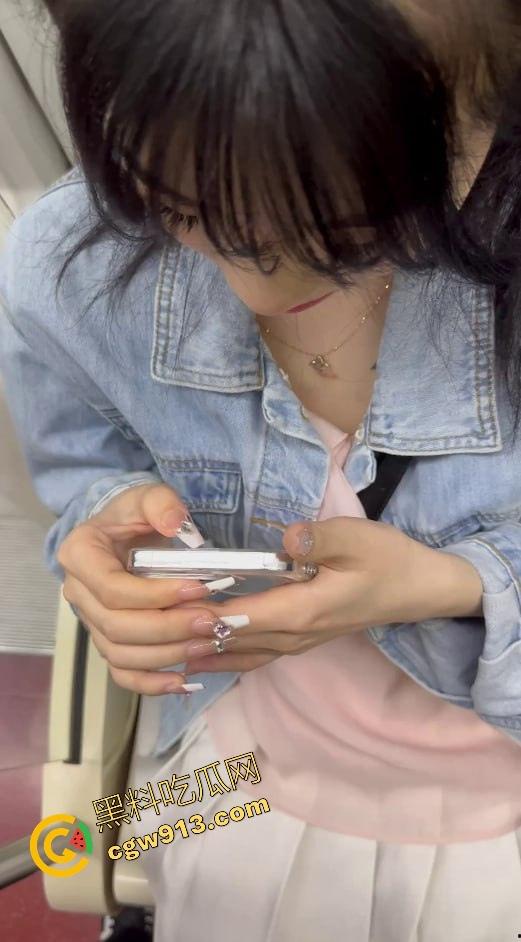 长沙极品粉嫩JK妹,小白兔装纯其实是猎人,勾引黄毛回出租屋内射自己骚鲍鱼,射的黄毛直接硬不起来! 第1张 长沙极品粉嫩JK妹,小白兔装纯其实是猎人,勾引黄毛回出租屋内射自己骚鲍鱼,射的黄毛直接硬不起来! 第1张