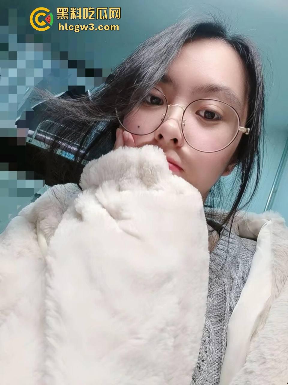 南京信息工程大学毕业妹子『江雅茹』 爱给男友发自拍抠逼视频,结果不小心流出骚话满屏直击灵魂! 第7张 南京信息工程大学毕业妹子『江雅茹』 爱给男友发自拍抠逼视频,结果不小心流出骚话满屏直击灵魂! 第7张