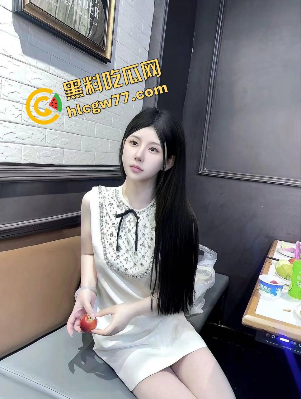 湖州城际学院『孙雪』逼嫩得一戳就喷水,像谁拧爆了矿泉水瓶,富二代的移动射精桶认证! 第2张 湖州城际学院『孙雪』逼嫩得一戳就喷水,像谁拧爆了矿泉水瓶,富二代的移动射精桶认证! 第2张