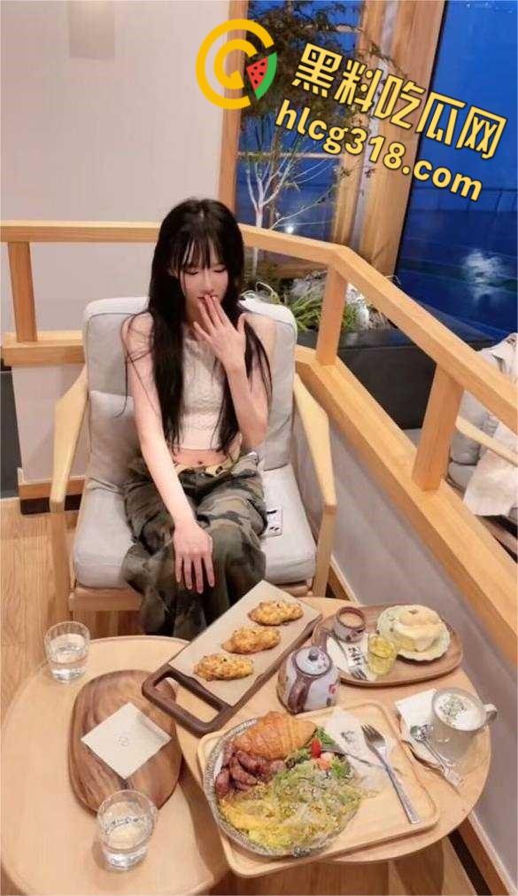 云南舞蹈学院清纯学妹【陈婉清】,喜欢奢侈品苹果手机,到处约炮找金主 包养裸聊陪睡! 第1张 云南舞蹈学院清纯学妹【陈婉清】,喜欢奢侈品苹果手机,到处约炮找金主 包养裸聊陪睡! 第1张