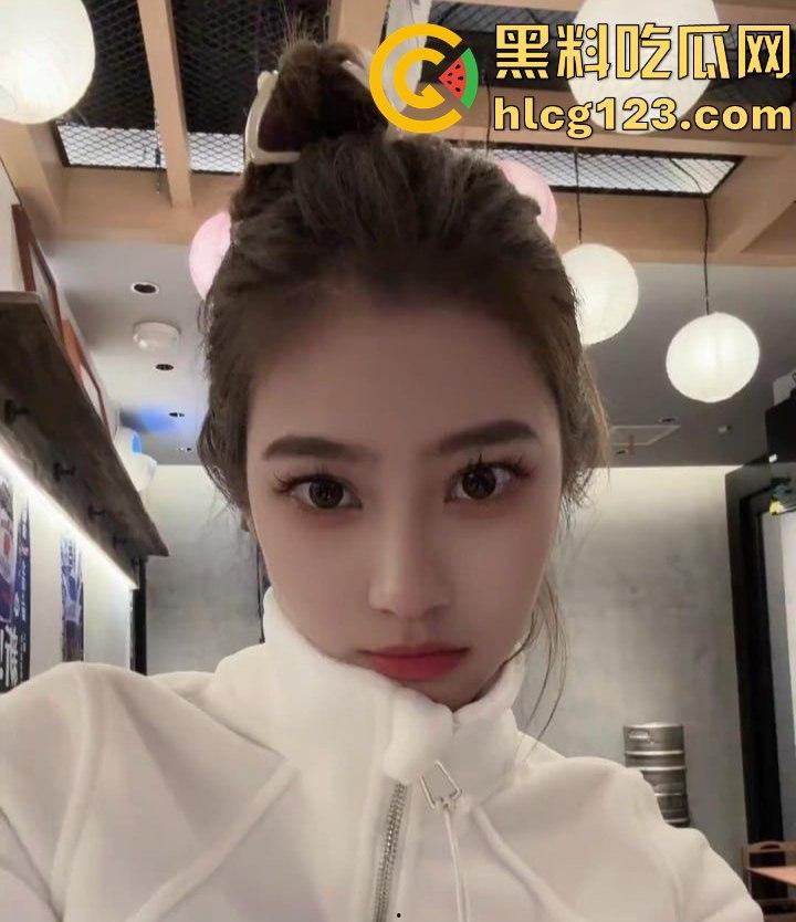 校花张依依人设崩塌！偷情富二代的视频流出，背后故事太狗血！  第3张