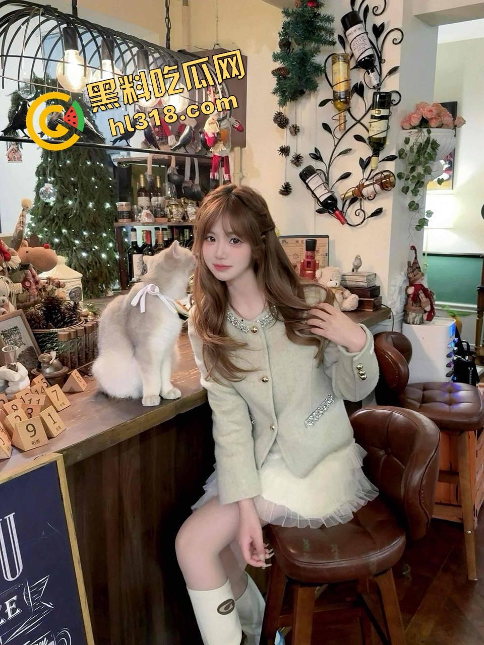 带你们见识牛逼新境界，路边防撞铁杆子也能用来自嗨，一屁股坐下去整个逼深不可测！  第6张