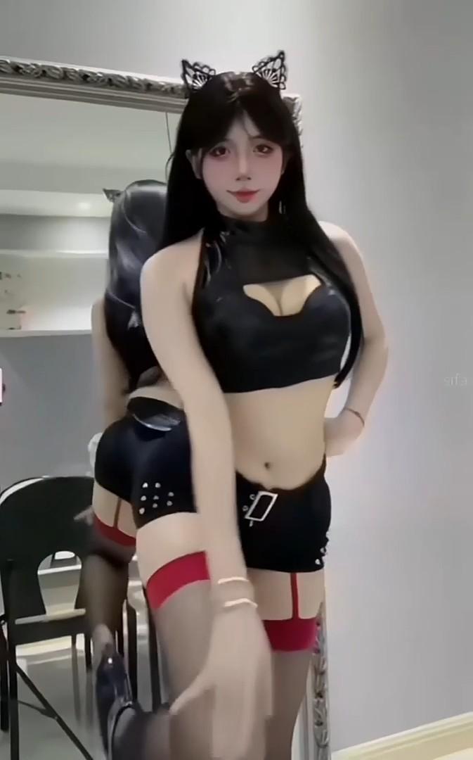 小编推荐！抖音巨乳女神【幼幼酱】定制热舞自慰福利流出，极品身材微胖尤物，皮肤白嫩巨乳肥臀，呻吟声十分动人。  第4张