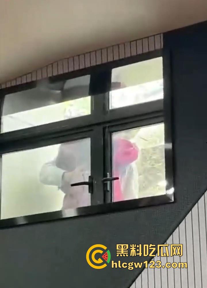 长沙师范大学学生情侣激情乱搞 别人在上大课 俩人就在窗户外乱搞 直接来现场直播 你让老师情何以堪啊! 第4张 长沙师范大学学生情侣激情乱搞 别人在上大课 俩人就在窗户外乱搞 直接来现场直播 你让老师情何以堪啊! 第4张