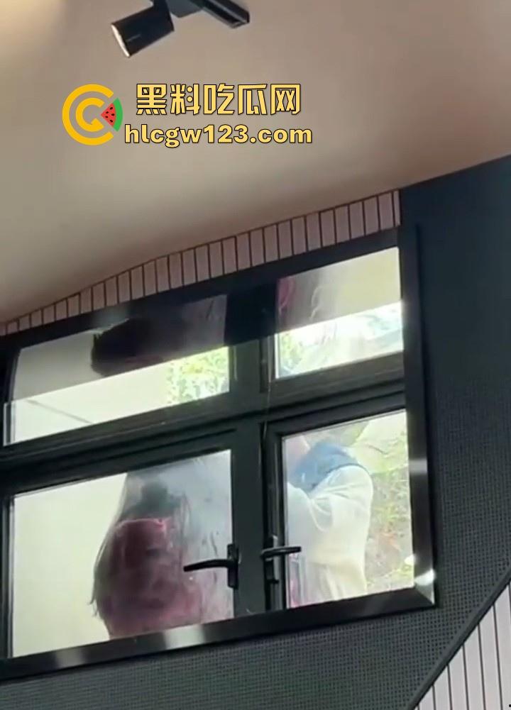 长沙师范大学学生情侣激情乱搞 别人在上大课 俩人就在窗户外乱搞 直接来现场直播 你让老师情何以堪啊! 第8张 长沙师范大学学生情侣激情乱搞 别人在上大课 俩人就在窗户外乱搞 直接来现场直播 你让老师情何以堪啊! 第8张