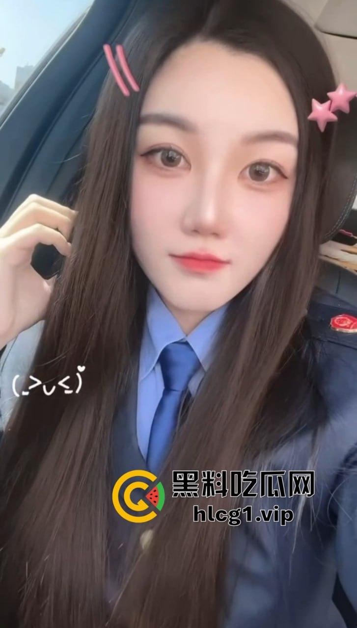 路虎女王之后山东再上大分！烟台民警游敏岑高铁上穿华伦天奴完成主人任务！  第1张