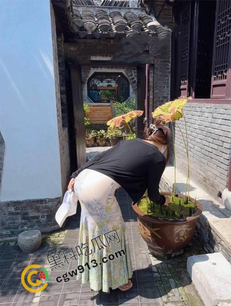 湖南怀化气质人妻张雨梅出轨大屌网友,床上原形毕露,羞涩嫩穴被抽插爽翻天 第3张 湖南怀化气质人妻张雨梅出轨大屌网友,床上原形毕露,羞涩嫩穴被抽插爽翻天 第3张