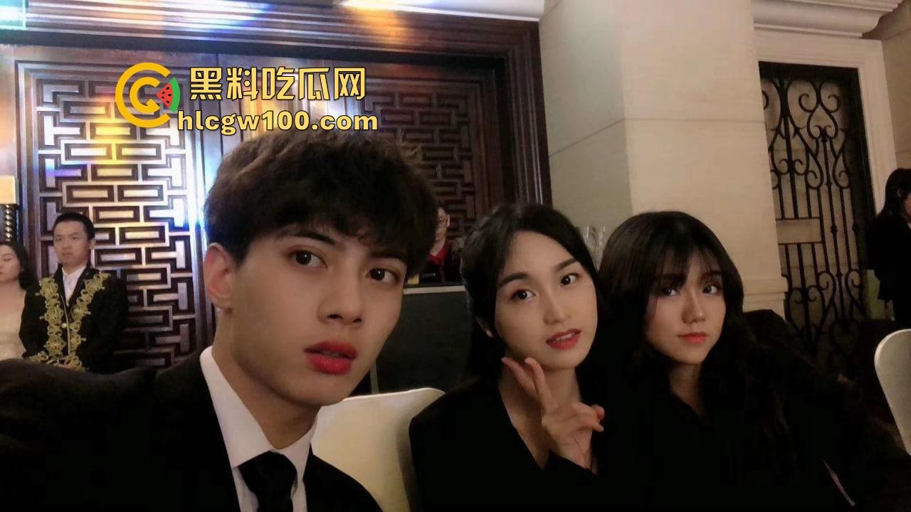 吃瓜!疑似抖音游戏网红【一条小团团OvO】与金主大战视频爆出,娇喘连连打桩机式疯狂 一秒变母狗! 第3张 吃瓜!疑似抖音游戏网红【一条小团团OvO】与金主大战视频爆出,娇喘连连打桩机式疯狂 一秒变母狗! 第3张