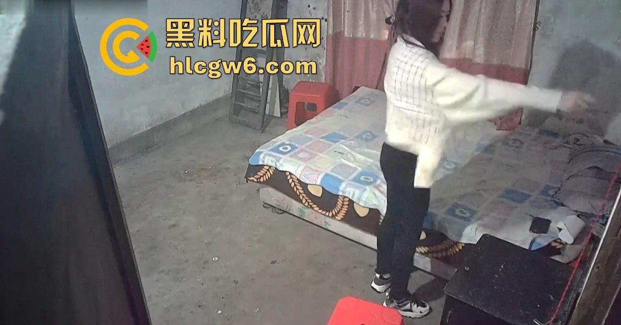 监控偷拍曝光 站街女怒接小鸟胖男百元一炮 75下秒完 平均每下1块3 兄弟真是按秒计费的性价比之王! 第3张 监控偷拍曝光 站街女怒接小鸟胖男百元一炮 75下秒完 平均每下1块3 兄弟真是按秒计费的性价比之王! 第3张