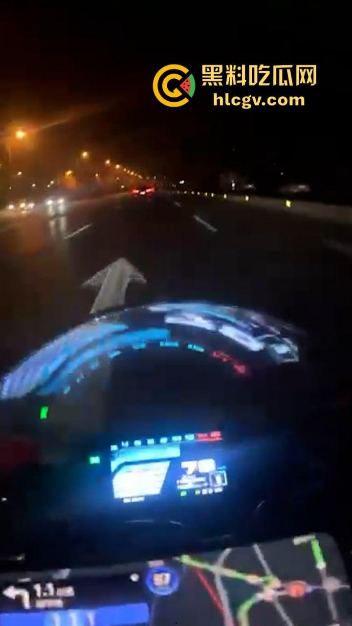 人还在吗?京牌凯越450RR摩友极限对冲特斯拉 摩托车直接被“砍头”! 第4张 人还在吗?京牌凯越450RR摩友极限对冲特斯拉 摩托车直接被“砍头”! 第4张