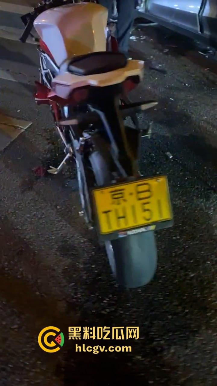 人还在吗?京牌凯越450RR摩友极限对冲特斯拉 摩托车直接被“砍头”! 第8张 人还在吗?京牌凯越450RR摩友极限对冲特斯拉 摩托车直接被“砍头”! 第8张