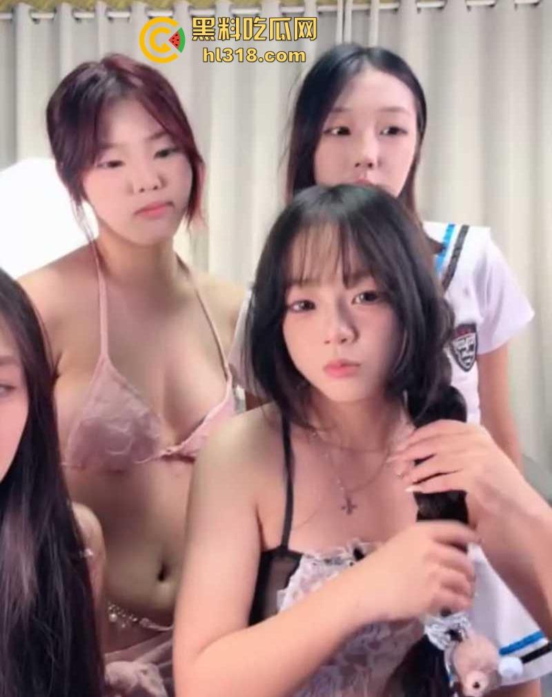 多人性感脱衣舞女团【M8女团】最新录屏流出,都是极品清纯少女出镜,跳裸舞跟粉丝互动,直接爱了! 第3张 多人性感脱衣舞女团【M8女团】最新录屏流出,都是极品清纯少女出镜,跳裸舞跟粉丝互动,直接爱了! 第3张