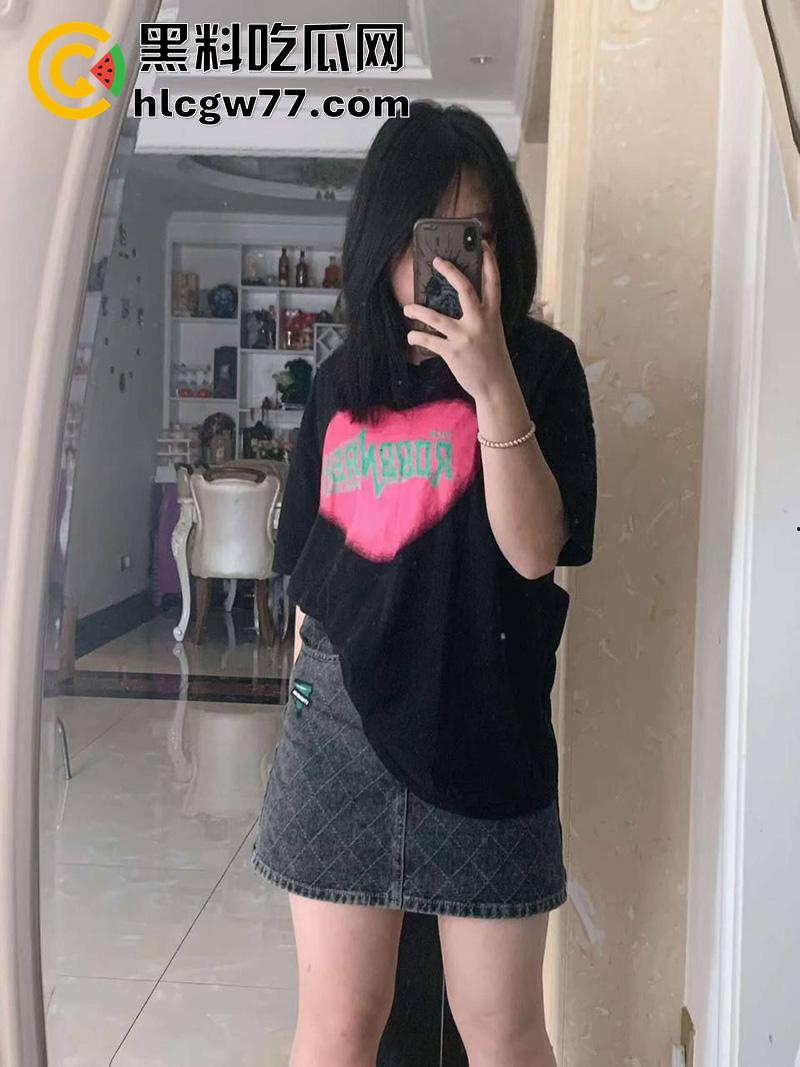 俩孩辣妈出轨偷情，河北邯郸气质少妇张津津，平时高冷女神，到床上竟然可以口交毒龙！  第5张