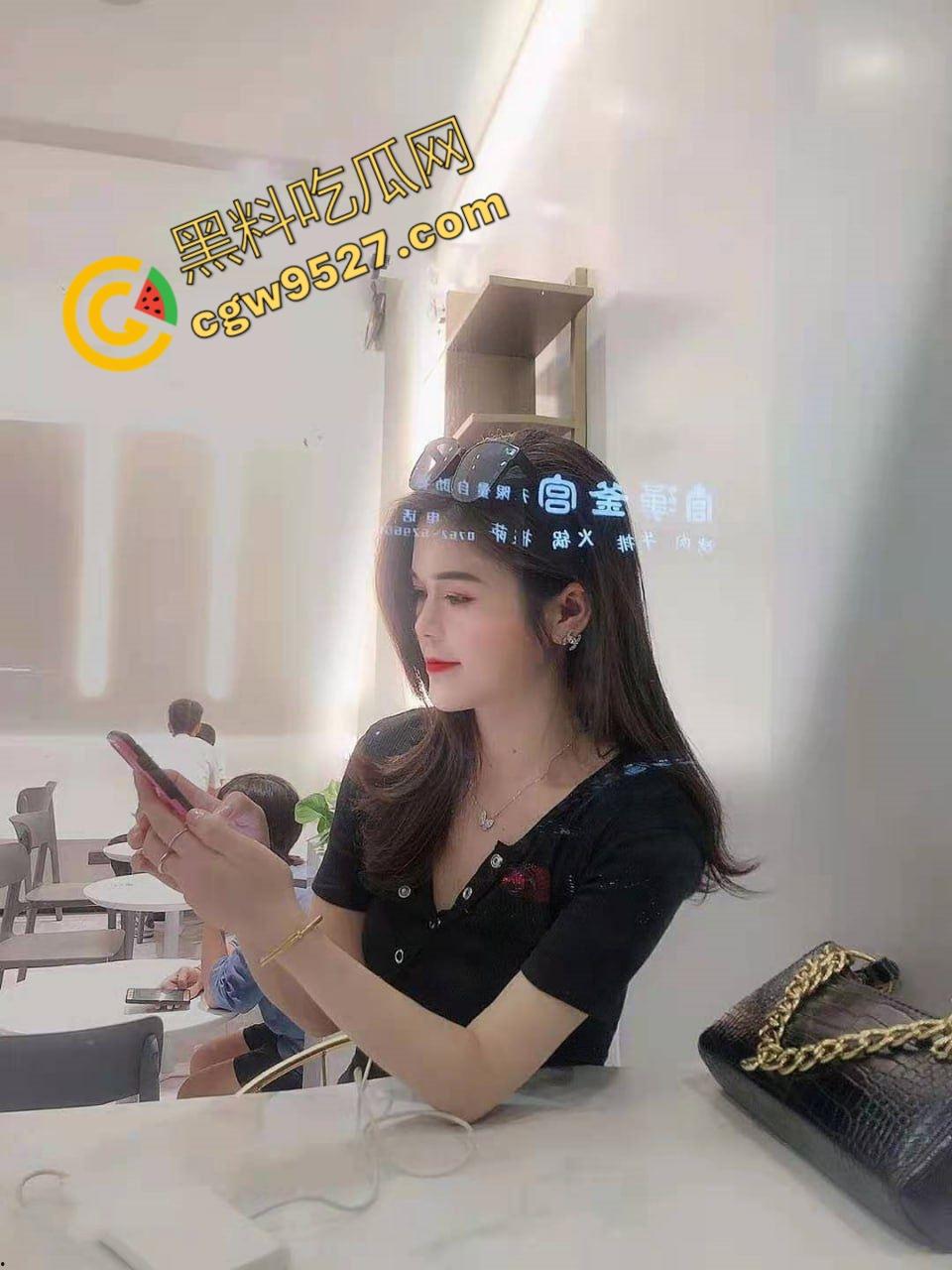 广东省河源市人妻胡玉梅傍大款私密视频流出!贤妻良母与放荡母狗无缝衔接, 身材一流,床上功夫更是了得 第4张 广东省河源市人妻胡玉梅傍大款私密视频流出!贤妻良母与放荡母狗无缝衔接, 身材一流,床上功夫更是了得 第4张