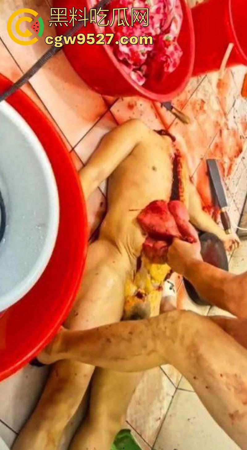 暗网越南屠夫案,男子自愿被杀,多角度砍头血如泉涌,干脆利落几秒剁头,现场原视频流出! 第5张 暗网越南屠夫案,男子自愿被杀,多角度砍头血如泉涌,干脆利落几秒剁头,现场原视频流出! 第5张