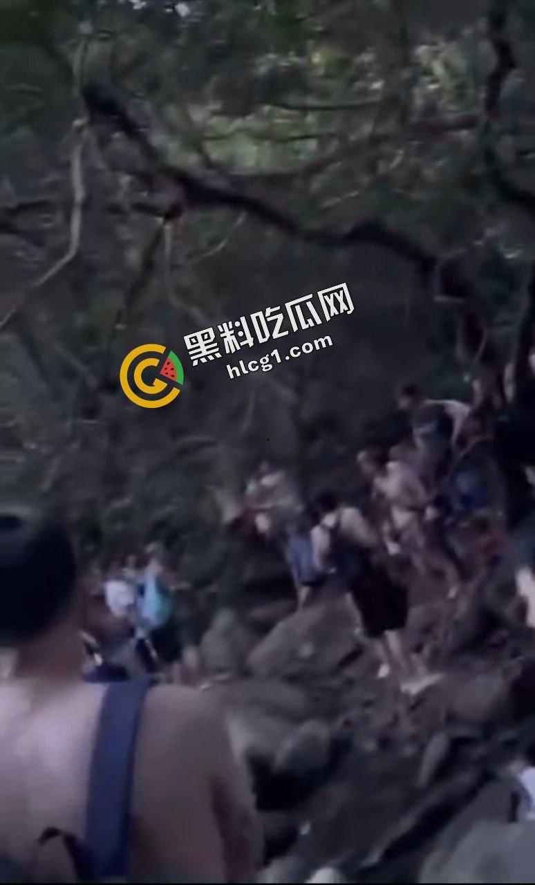 逆天事件!深圳老虎涧瀑布组织开淫趴 聚众淫乱 中年男同性交 第4张 逆天事件!深圳老虎涧瀑布组织开淫趴 聚众淫乱 中年男同性交 第4张