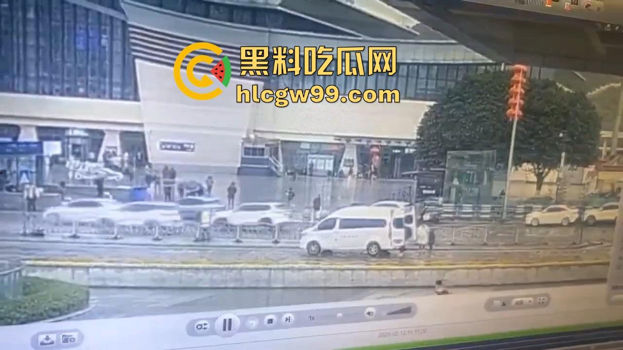 四川宜宾市高铁西站出租车司机开车睡着撞死个人,开车不睡觉睡觉不开车,这刚好到退休的年纪 ! 第6张 四川宜宾市高铁西站出租车司机开车睡着撞死个人,开车不睡觉睡觉不开车,这刚好到退休的年纪 ! 第6张