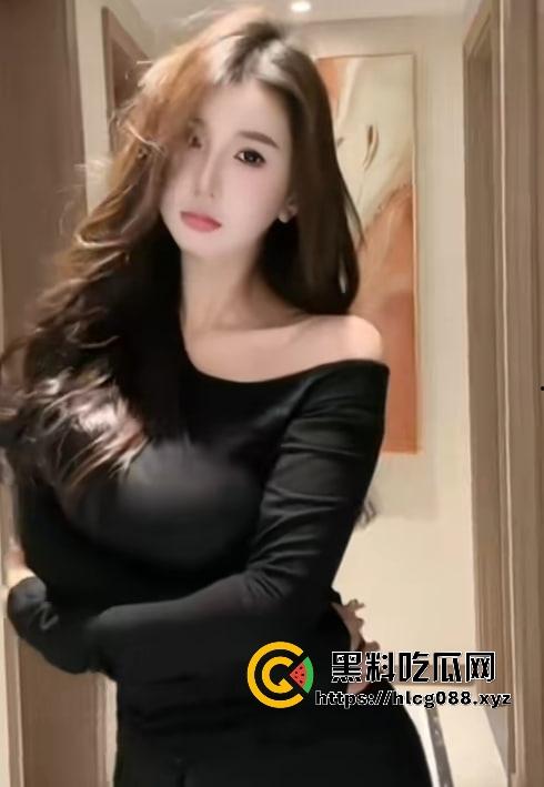 抖音30万粉纯情萝莉【小甜甜】福利视频泄密,嫩逼喷水惊呆舔狗,女菩萨还是骚母狗? 第10张 抖音30万粉纯情萝莉【小甜甜】福利视频泄密,嫩逼喷水惊呆舔狗,女菩萨还是骚母狗? 第10张