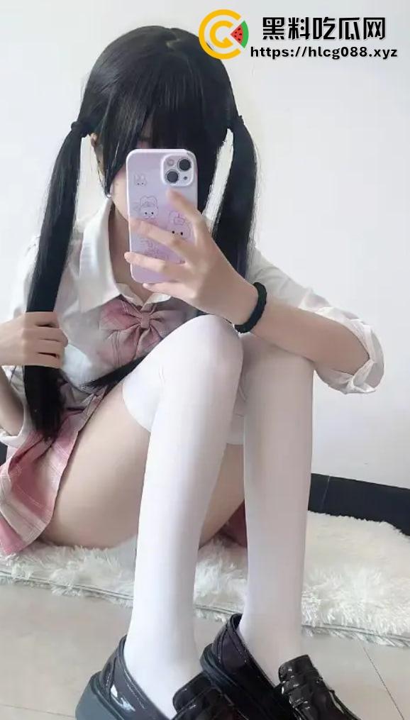 抖音30万粉纯情萝莉【小甜甜】福利视频泄密,嫩逼喷水惊呆舔狗,女菩萨还是骚母狗? 第12张 抖音30万粉纯情萝莉【小甜甜】福利视频泄密,嫩逼喷水惊呆舔狗,女菩萨还是骚母狗? 第12张