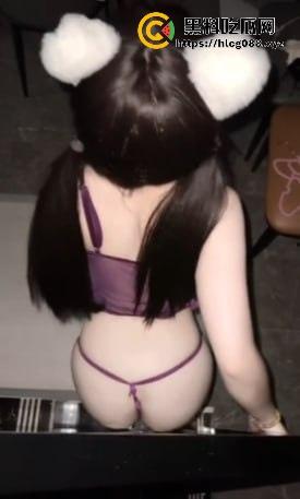 抖音30万粉纯情萝莉【小甜甜】福利视频泄密,嫩逼喷水惊呆舔狗,女菩萨还是骚母狗? 第15张 抖音30万粉纯情萝莉【小甜甜】福利视频泄密,嫩逼喷水惊呆舔狗,女菩萨还是骚母狗? 第15张