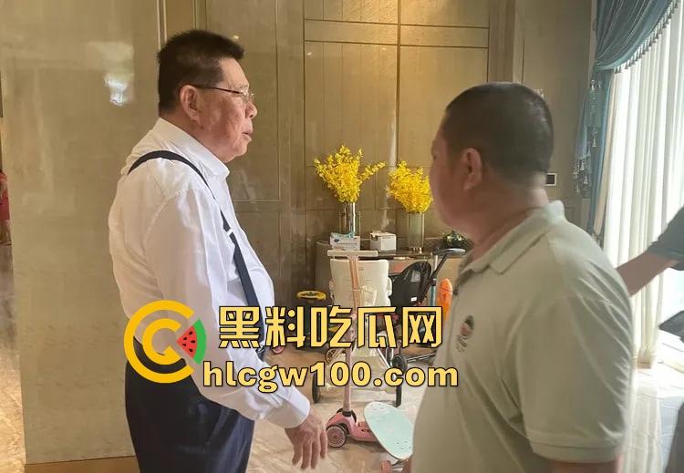 海南政协常委『张泰超』五妻生活奢华曝光,26岁小老婆豪宅震撼人心 一面墙的茅台20万马桶 大老婆还能怎么壕? 第7张 海南政协常委『张泰超』五妻生活奢华曝光,26岁小老婆豪宅震撼人心 一面墙的茅台20万马桶 大老婆还能怎么壕? 第7张