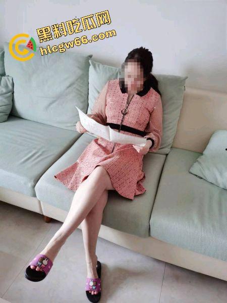 黑丝高跟鞋少妇【钱娜】足交夹鸡巴口爆吞精,全身上下都是用来爽的肉,全程欠干欠射! 第2张 黑丝高跟鞋少妇【钱娜】足交夹鸡巴口爆吞精,全身上下都是用来爽的肉,全程欠干欠射! 第2张