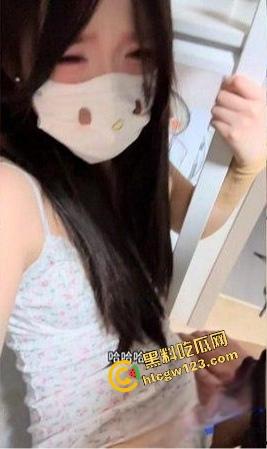 海角乱伦大神 爱吃雪糕啊 亲哥哥半夜帮我煮面吃 我蹲着吃他下面鸡巴! 第6张 海角乱伦大神 爱吃雪糕啊 亲哥哥半夜帮我煮面吃 我蹲着吃他下面鸡巴! 第6张