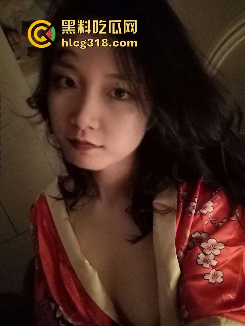 高学历健身女神【李佳怡】表面高冷实则骚气冲天，阴毛乌黑浓密性瘾强悍 淫水荡漾娇喘不断！  第5张