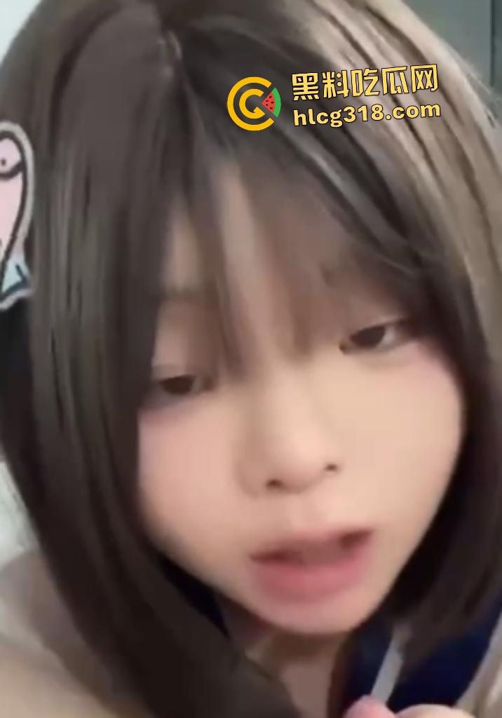 粉嫩坦克萝莉【李维维】化身吃鸡母猪,口活一般但后入臀浪汹涌,屁眼还会伸缩钻石塞! 第1张 粉嫩坦克萝莉【李维维】化身吃鸡母猪,口活一般但后入臀浪汹涌,屁眼还会伸缩钻石塞! 第1张