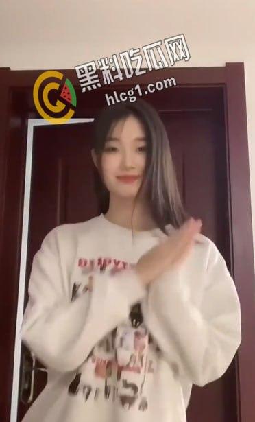 南京大学极品一字马裤里丝舞蹈生 漂亮学生妹私下极度反差 丰乳翘臀极品身材 黑丝大长腿抗肩猛操 第1张 南京大学极品一字马裤里丝舞蹈生 漂亮学生妹私下极度反差 丰乳翘臀极品身材 黑丝大长腿抗肩猛操 第1张