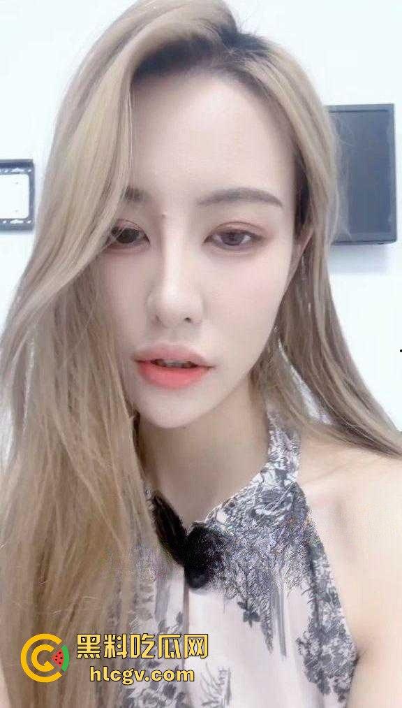 抖音网红【小瑶瑶c】大尺度裸聊!保时捷4S店美女主播下海,裸聊视频曝光! 第6张 抖音网红【小瑶瑶c】大尺度裸聊!保时捷4S店美女主播下海,裸聊视频曝光! 第6张