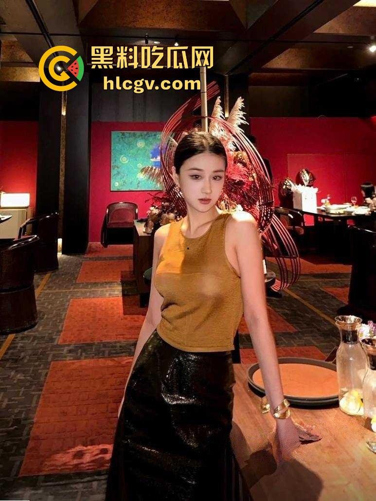 抖音网红【小瑶瑶c】大尺度裸聊!保时捷4S店美女主播下海,裸聊视频曝光! 第10张 抖音网红【小瑶瑶c】大尺度裸聊!保时捷4S店美女主播下海,裸聊视频曝光! 第10张