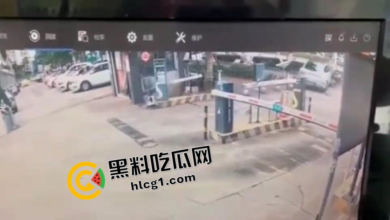 小米SU7首场惨案！一死三伤 疑似刹车失控  难道要变成中国版特斯拉 现场视频流出 第2张