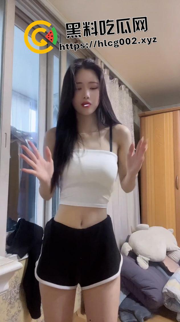 瓜友求片！韩国反差婊女神【尹公主】私拍 双穴道具大潮喷 先流水后流浆  第11张