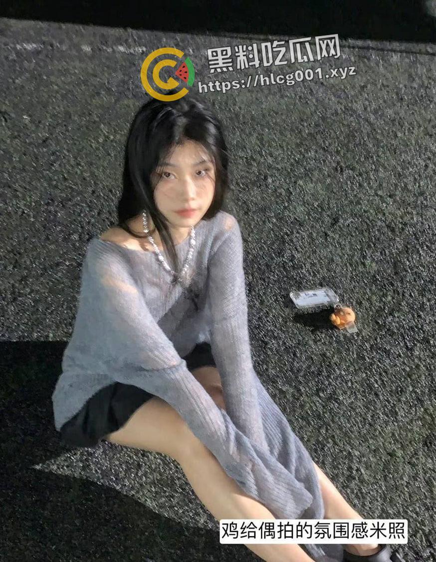 浙江宁波名媛的真实面孔 星巴克手里拿 大屌硬往逼立塞 被操到声嘶力竭还不停下 果然公车就是不心疼  第3张