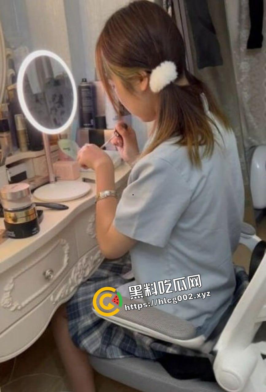 顶级约炮大神江南第一深情猎艳!无套内射04年JK机车萌妹 娇喘诱人! 第5张 顶级约炮大神江南第一深情猎艳!无套内射04年JK机车萌妹 娇喘诱人! 第5张