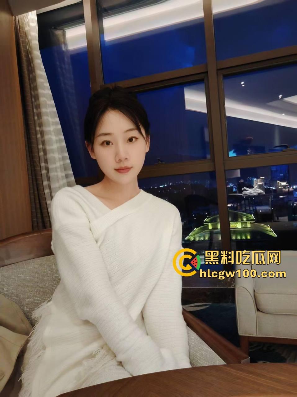 苏州极品气质女神【吴巧婷】被渣男调教成母狗,手拉牵引绳爆操后入内射,还送给兄弟轮流操着玩! 第4张 苏州极品气质女神【吴巧婷】被渣男调教成母狗,手拉牵引绳爆操后入内射,还送给兄弟轮流操着玩! 第4张