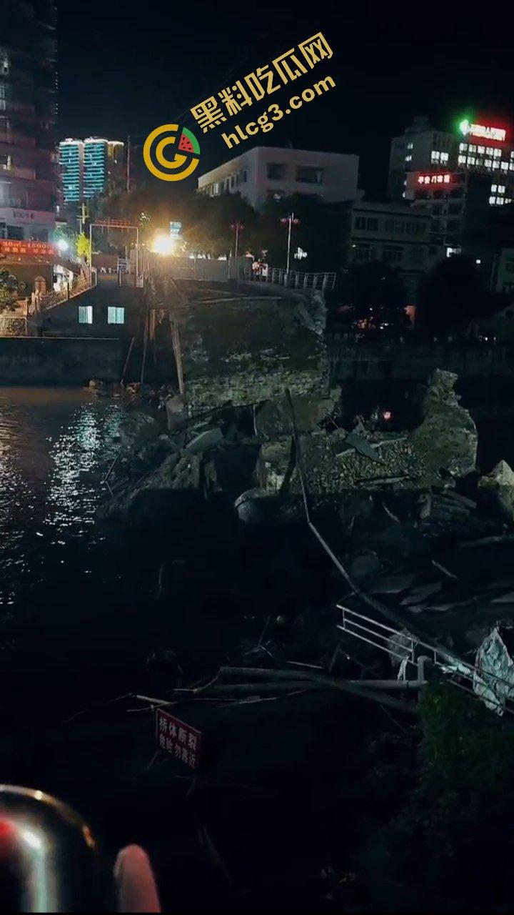 大桥崩塌现场!贵州三穗县龙庭大桥塌陷 及时封桥 无人伤亡 第4张 大桥崩塌现场!贵州三穗县龙庭大桥塌陷 及时封桥 无人伤亡 第4张