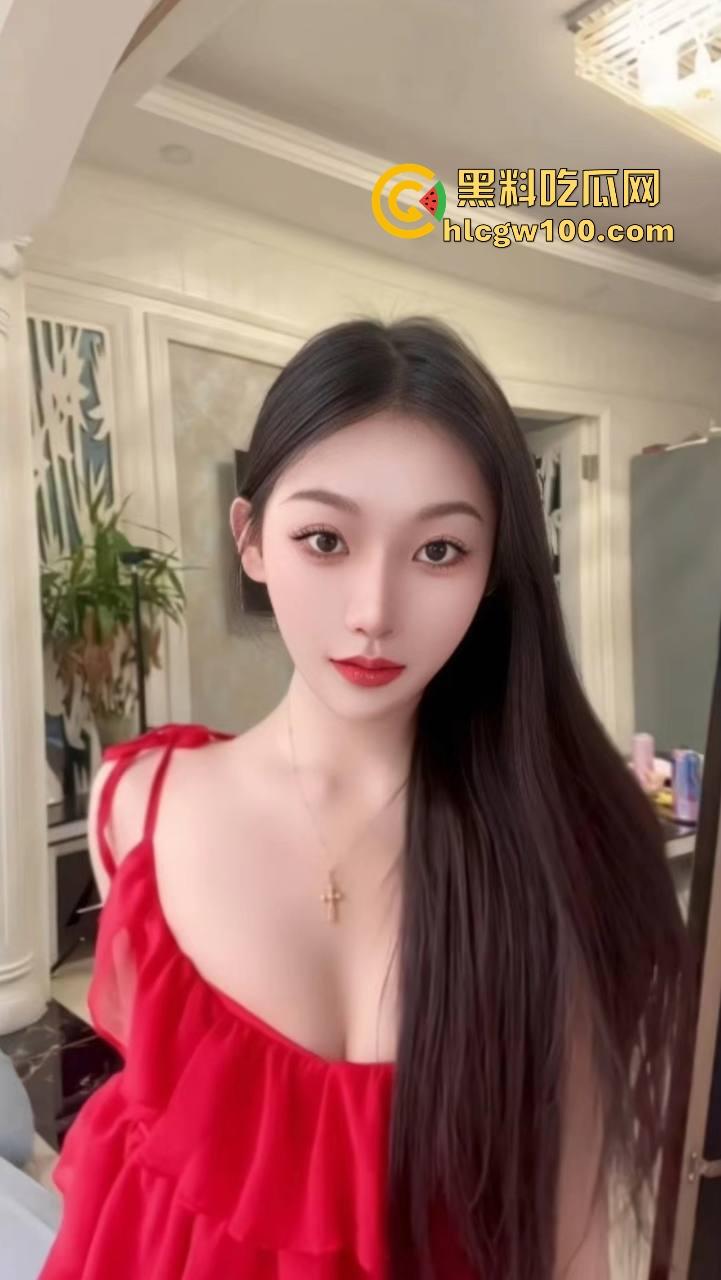 富哥希尔顿酒店大战三骚货 一个鸡巴三张嘴抢着舔 抢不到的母狗直接趴地舔脚 服务拉满谁看了不酸? 第2张 富哥希尔顿酒店大战三骚货 一个鸡巴三张嘴抢着舔 抢不到的母狗直接趴地舔脚 服务拉满谁看了不酸? 第2张