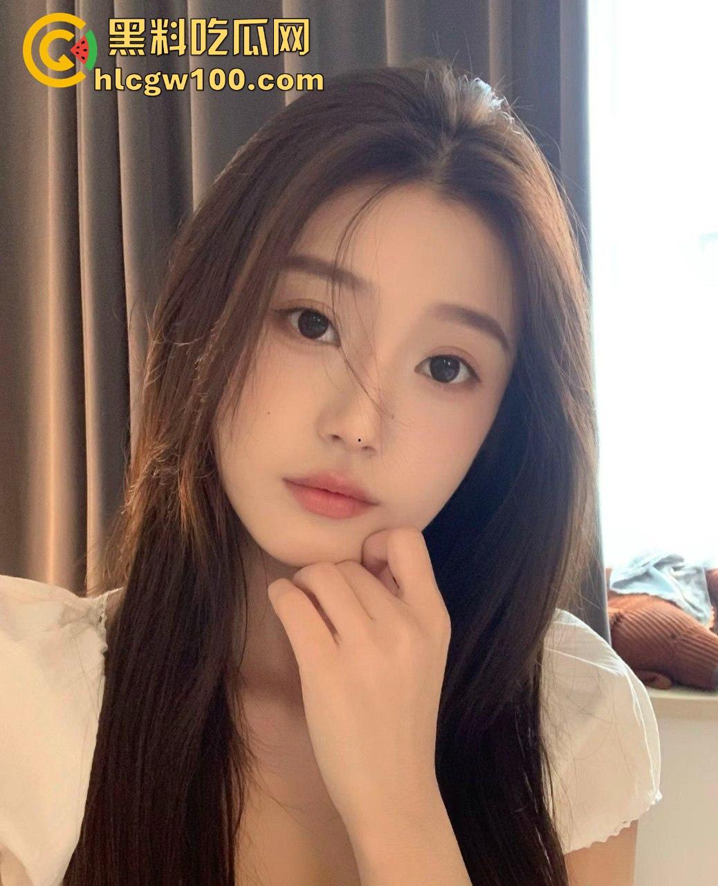 富哥希尔顿酒店大战三骚货 一个鸡巴三张嘴抢着舔 抢不到的母狗直接趴地舔脚 服务拉满谁看了不酸? 第6张 富哥希尔顿酒店大战三骚货 一个鸡巴三张嘴抢着舔 抢不到的母狗直接趴地舔脚 服务拉满谁看了不酸? 第6张