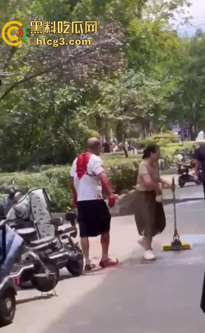 女人惹的祸！河南永城一光头男子被黑衣男子持刀刺伤致死  第8张