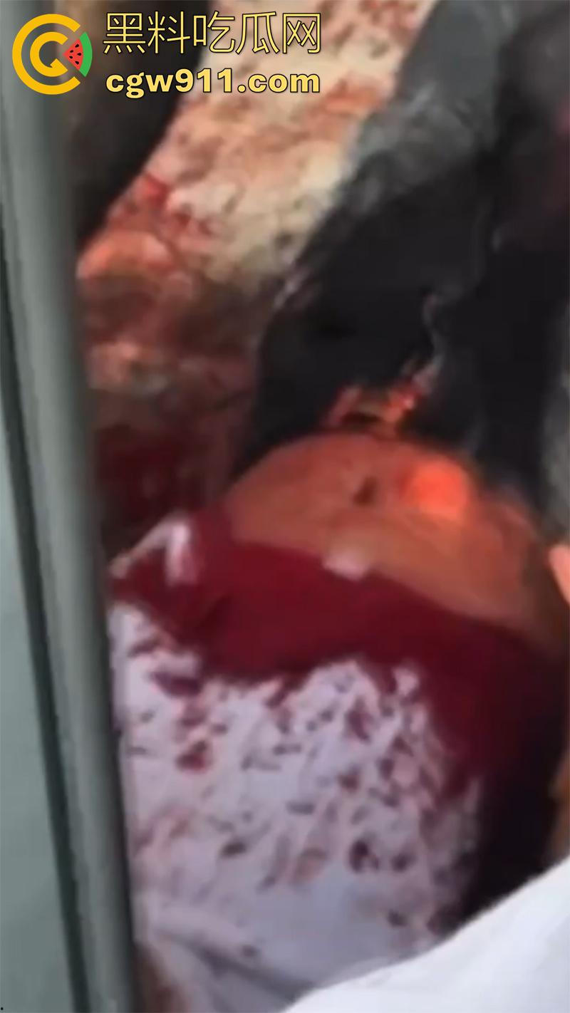 在国外最大的危险就是同胞，意大利米兰华人街，36岁华人男子早同胞砍杀，目前仍在全力抢救！  第8张