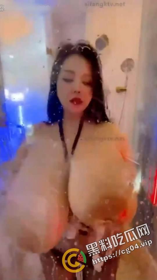 超级巨乳！沪上名妓 巨乳嫩妈 刘诗燕 抖音20w 推特10w粉丝 背地里在推特做鸡  开婚庆公司为卖淫打幌子 第6张