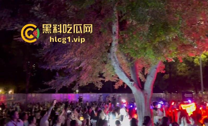 时代少年团真不愧是内娱顶流！此刻常州奥体的外场气氛嗨到堪比演唱会现场！  第10张
