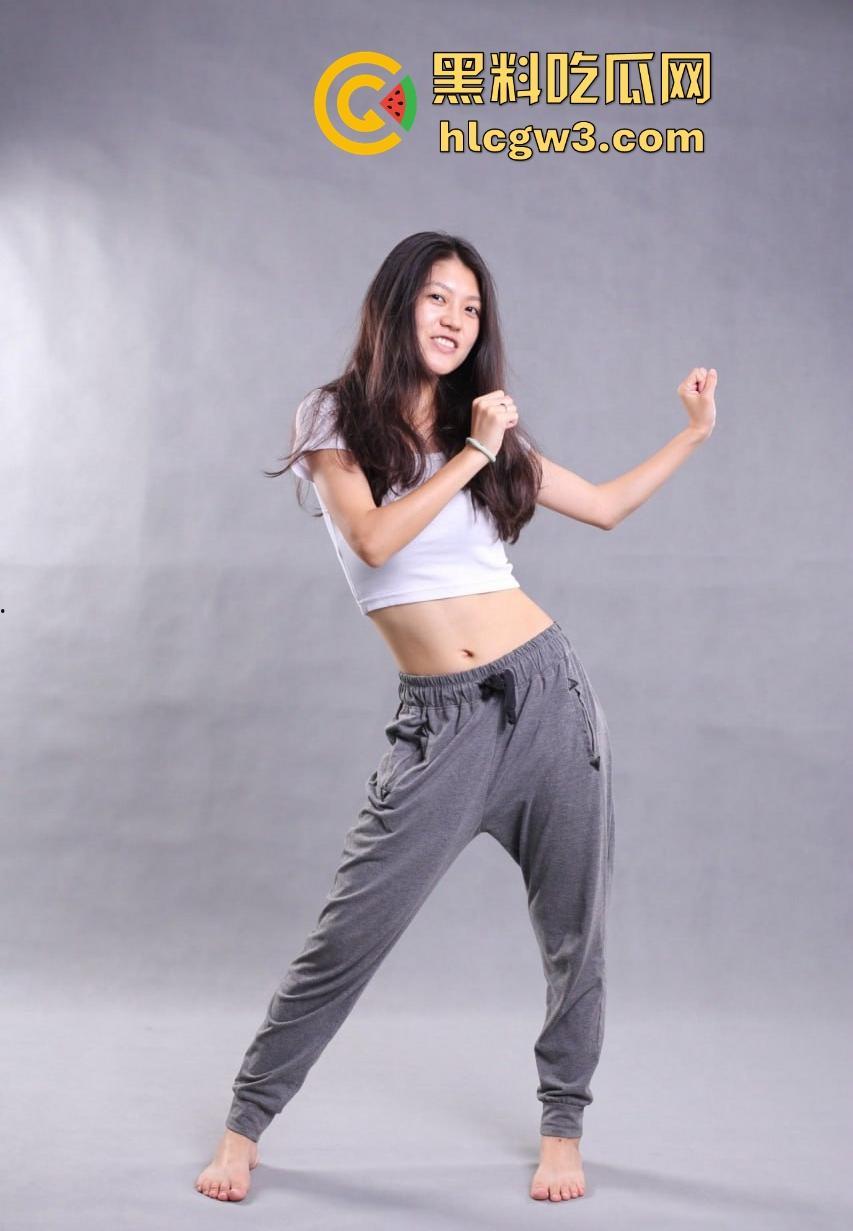 广西人妻竟背着老公约俩单男打野炮，3P啪啪现场大曝光，骚货狂嗨露出颜射直接喷满脸！  第8张